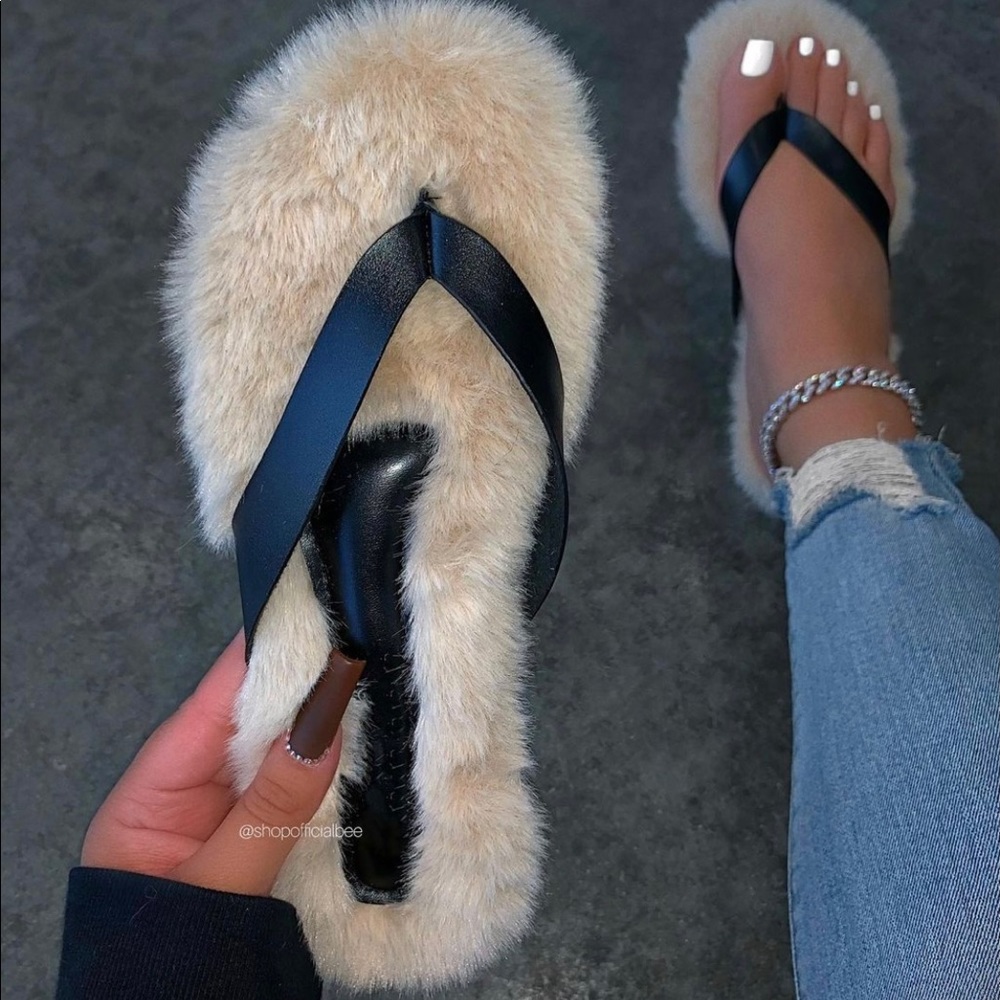 Furry sandles